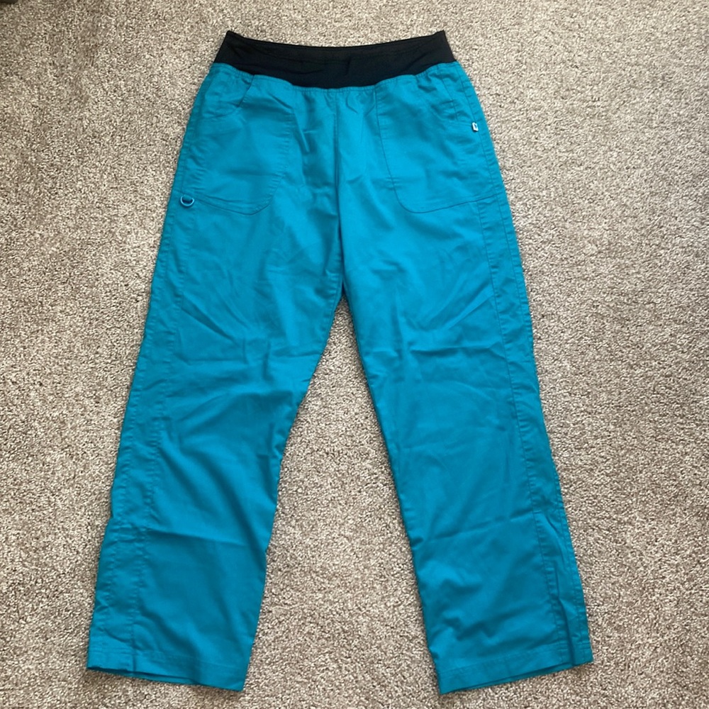 Women’s Nurse Mates scrub pants with stretch waist band, turquoise, size M